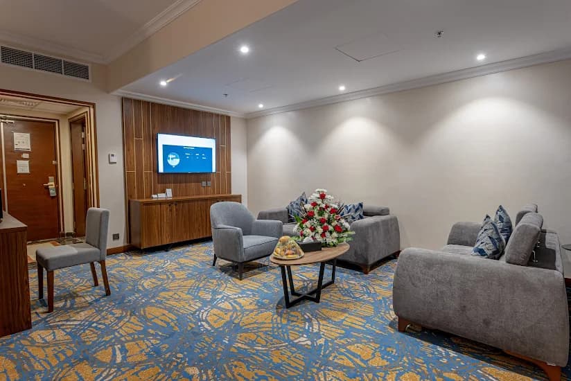 llmhizifqumvjmxyf2qj